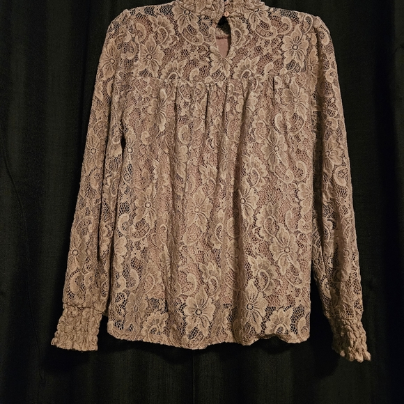 Blush Mock Neck Lace Blouse with Long Sleeves Medium Cable and Gauge - Picture 6 of 6